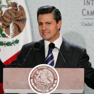 Peña Nieto insiste en que no privatizará Pemex