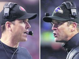 Cara a cara.  Jim, entrenador de San Francisco, jugó como amriscal 15 años en al NFL. John, desde el principio se dedicó a entrenar. AP /