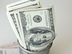 En bancos de Guadalajara se vende en 12.85 pesos. ARCHIVO /