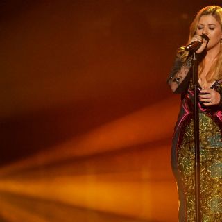 Kelly Clarkson, una ''cursi'' enamorada