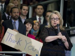 Hillary da un discurso de despedida a empleados del Departamento de Estado en Washington. AP /