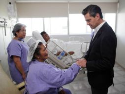 Esta tarde, el Mandatario visitó a los heridos en Hospital Picacho. NTX /