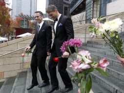 La legalización del matrimonio gay, promesa electoral de Hollande, cuenta con la opinión favorable de la mayoría de los franceses. ARCHIVO /