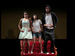 La obra aborda de manera ingeniosa, irreverente pero crítica el tema del embarazo entre la población adolescente. ARCHIVO /