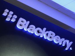 El Z10 es el primer teléfono que lanza BlackBerry enteramente táctil. ARCHIVO /