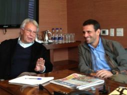 El opositor venezolano publicó una foto con el expresidente de Gobierno a través de Twitter. TOMADA DE @hcapriles  /