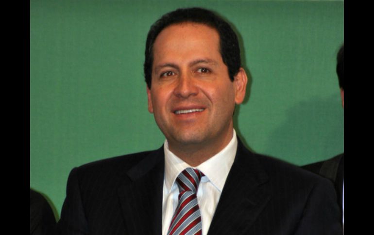 El gobernador del Estado de México invito a los funcionarios a que nunca se aparten de la misión de servir a la gente. ARCHIVO /
