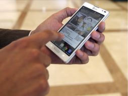 El presidente iraní, Mahmoud Ahmadinejad dirige su discurso al parlamento iraní en Teherán. AFP /