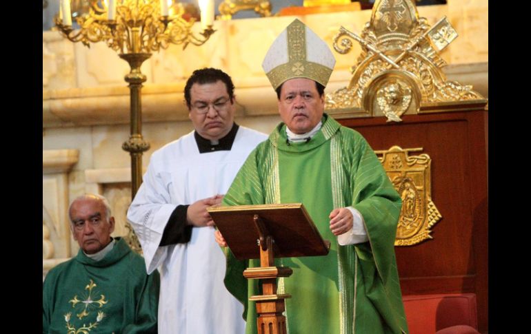 El arzobispo primado de México, Norberto Rivera, recordó a la congregación el mandamiento ''no te es lícito matar''. NTX /