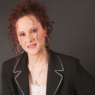 Manoella Torres invita a bailar contra la violencia en mujeres