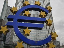 Valor del euro 1.3526 USD. AFP /