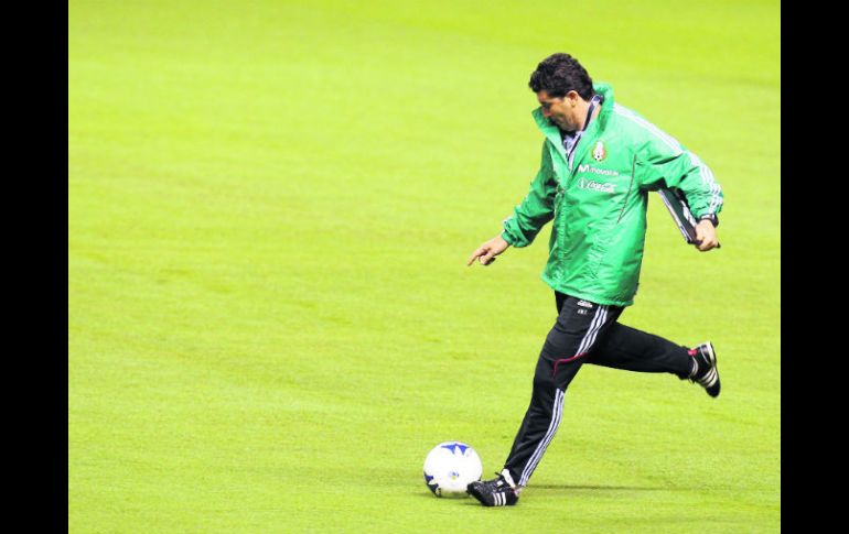 En sus marcas... El Tri de ''Chepo'' de la Torre entra en acción mañana a las 20:30 horas, recibiendo a Jamaica en el Estadio Azteca. MEXSPORT /