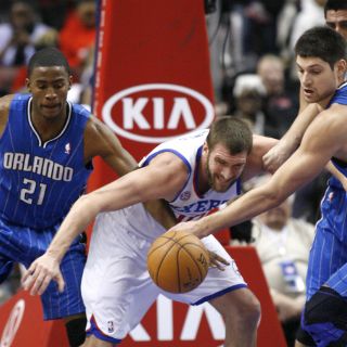 Filadelfia derrota sin problemas al Magic