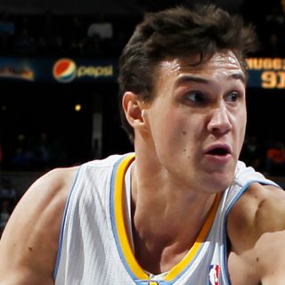 Gallinari y Lawson amplían racha triunfal de Nuggets