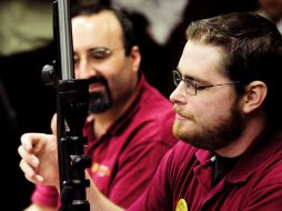 Tras el tiroteo de Newtown, Arpaio puso en marcha un programa de voluntarios para patrullar zonas de escuelas. AP /