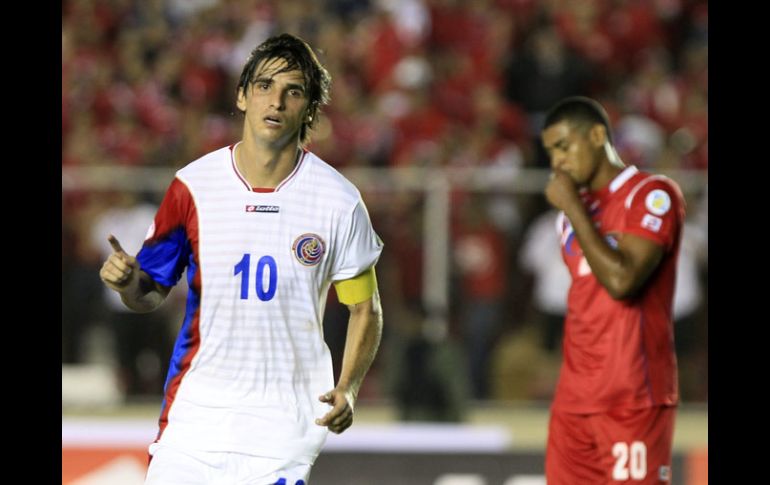 El delantero Bryan Ruiz, de Costa Rica, se hizo presente en el empate de los ticos. EFE /