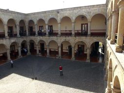 Según el funcionario blanquiazul, los sueldos de los ''aviadores'' fluctúan entre los 25 mil 7 40 mil pesos. ARCHIVO /