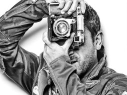 Aunque Trueba estudió diseño gráfico, ha encontrado en la fotografía de moda el espacio ideal para desarrollar sus propuestas. ESPECIAL /