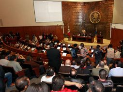 La Comisión de Puntos Constitucionales avaló las reformas a la Ley Orgánica para regular los recursos asignados a cada bancada. ARCHIVO /