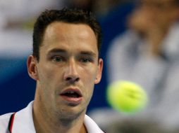 Michael Llodra gana frente a su público y avanza a la siguiente ronda del torneo. ARCHIVO /