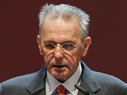 El presidente del COI, Jacques Rogge, busca que no existan malos manejos en el deporte. ARCHIVO /