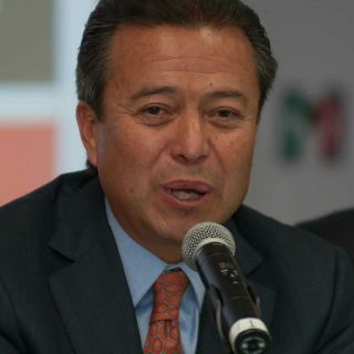 El PRI respeta decisión del IFE sobre gastos de campaña: Camacho