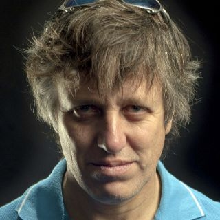 Xavier Velasco invita a los adolescentes a ''equivocarse mucho'' y con ''pasión''