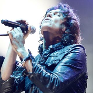 Investigan robo en domicilio de Saúl Hernández