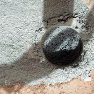 Curiosity perfora roca marciana