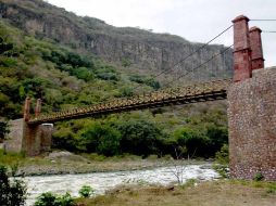 Una vez que el Puente de Arcediano sea propiedad de los municipios, Guadalajara se mantendrá al tanto de su cuidado y conservación. ARCHIVO /
