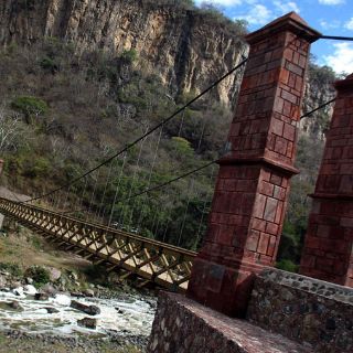 Las piedras originales del Puente de Arcediano están en Guanajuato
