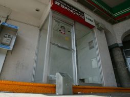Banqueros implementarán medidas de seguridad más efectivas en sus cajeros automáticos. ARCHIVO /