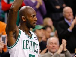 Garnett es el decimosexto jugador de la NBA en anotar 25 mil puntos. AFP /