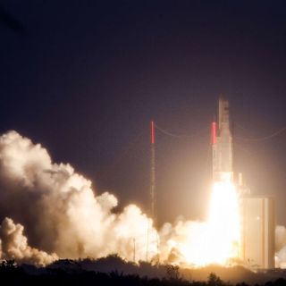 Cohete Ariane 5 pone en órbita el satélite español Amazonas 3