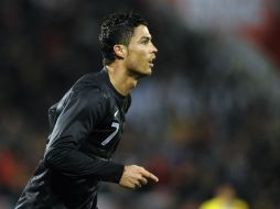 Ronaldo agradece también a Ferguson lo aprendido durante su estancia en Manchester. EFE /
