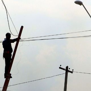 Instan al uso de tecnología avanzada en luminarias