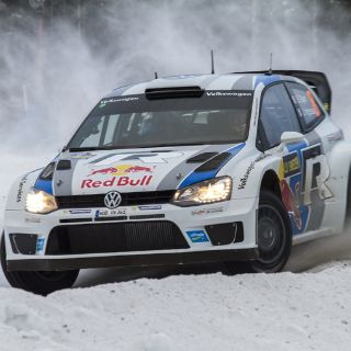 Ogier toma la punta en Suecia