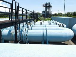 Rechazan segunda vía por la oposición a que se extraiga más líquido del lago de Chapala. ARCHIVO /