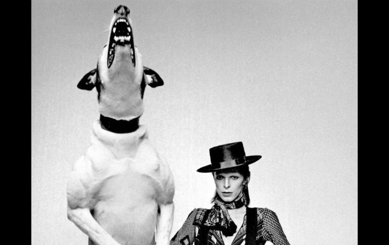 ''David Bowie'', de Terry O’Neil (1974), una de las obras que integran la exposición recién inaugurada en la galería Tate. EFE /