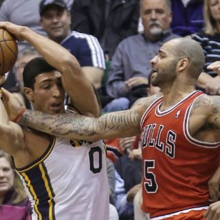 Boozer se venga de los Jazz y ganan los Bulls