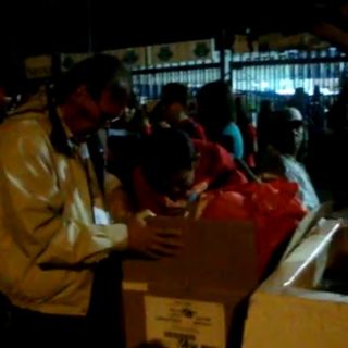 Edil panista de Mazatlán decomisa condones durante el carnaval