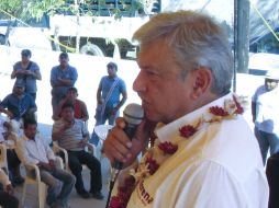 El ex candidato presidencial indica que se separó del PRD sin pleitos ni rencores para crear algo nuevo y limpio. ARCHIVO /