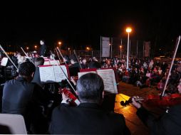 La particularidad de la noche fue un concierto al aire libre.  /