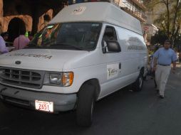 Acudieron policías de la PGJDF para revisar los videos del establecimiento y determinar la identidad del homicida. ARCHIVO /