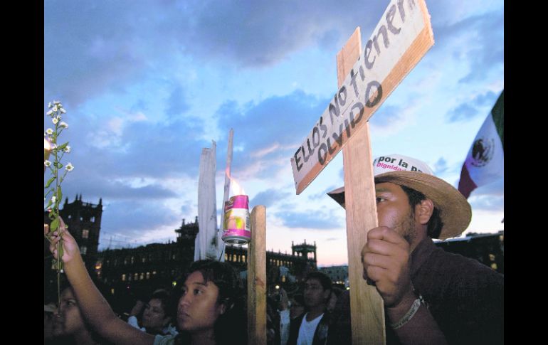 No más muertes. Durante el sexenio de Felipe Calderón, los ciudadanos salieron a las calles para exigir que la paz regrese.  /