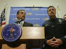 Antonio Villaraigosa, alcalde de Los Ángeles, hace el anuncio. AP /