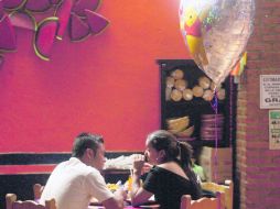 Celebración. Una comida o cena en pareja ronda entre los 500 y 700 pesos. EL INFORMADOR /