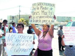 Familiares de los sospechosos de violar a seis españolas afirman que los policías entraron a sus casas sin orden de por medio. EFE /