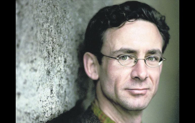 'La película debe tener un final feliz, mientras que el libro puede ser lo que quiera', expresa Palahniuk. ESPECIAL /