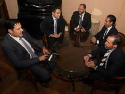 Los participantes concuerdan en la dificultad de abrir una empresa debido a los trámites burocráticos. ARCHIVO /